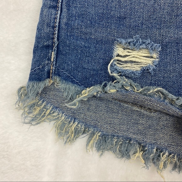 Free People Denim Shorts Size 25 Cut Offs Frayed Distressed 100% Cotton Midrise - Picture 3 of 5